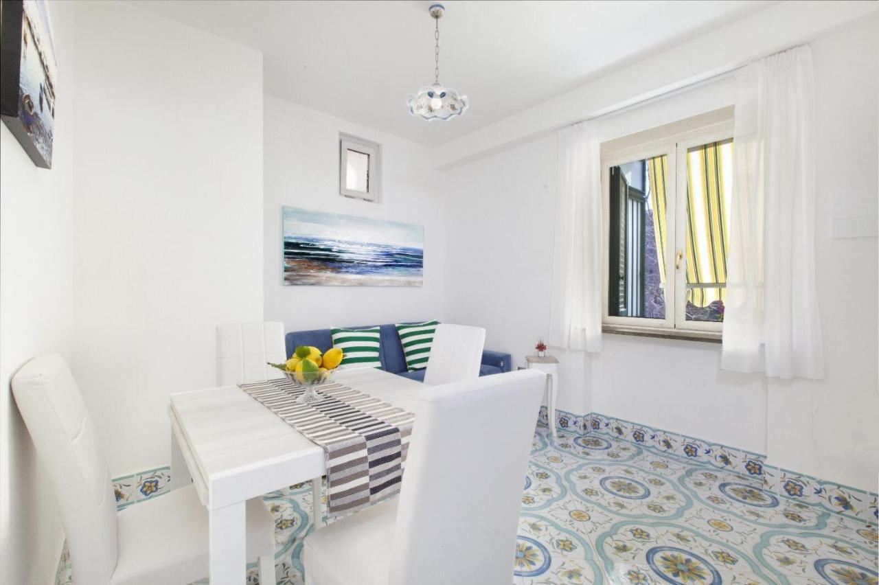 Millie Sorrento Suites Kültér fotó