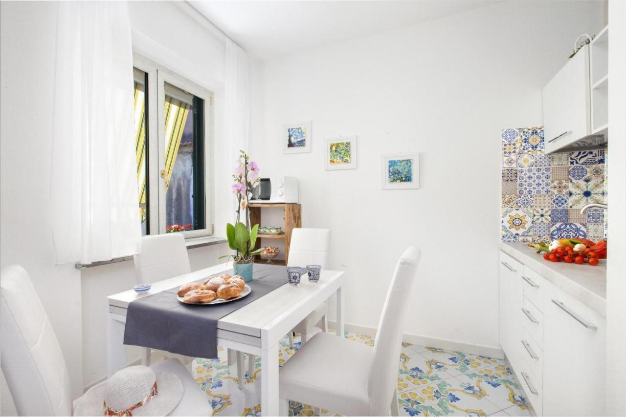 Millie Sorrento Suites Kültér fotó