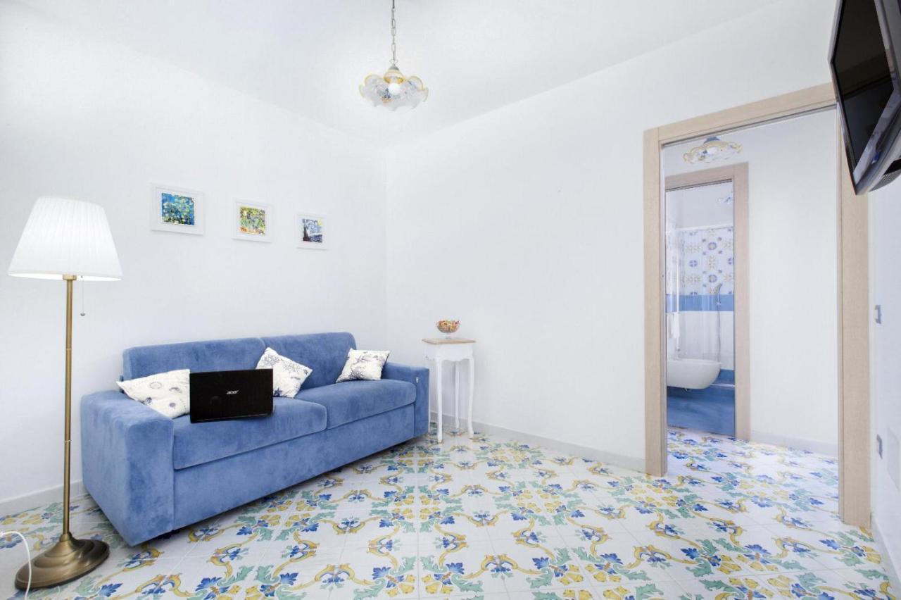 Millie Sorrento Suites Kültér fotó